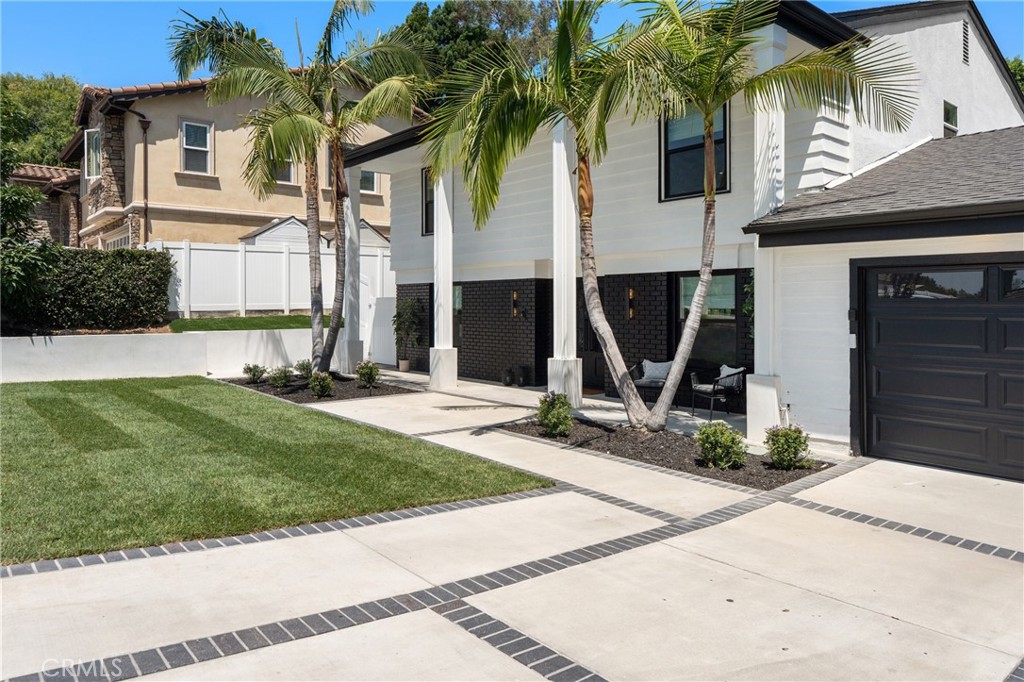 1925 Brentwood Drive