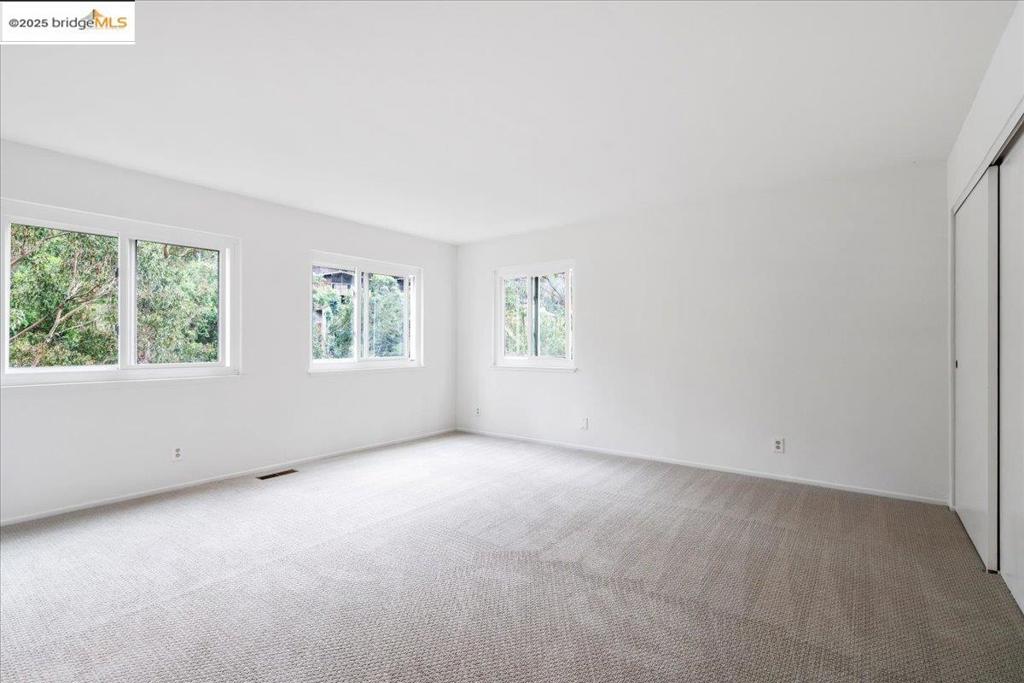 MONTCLAIR - Residential