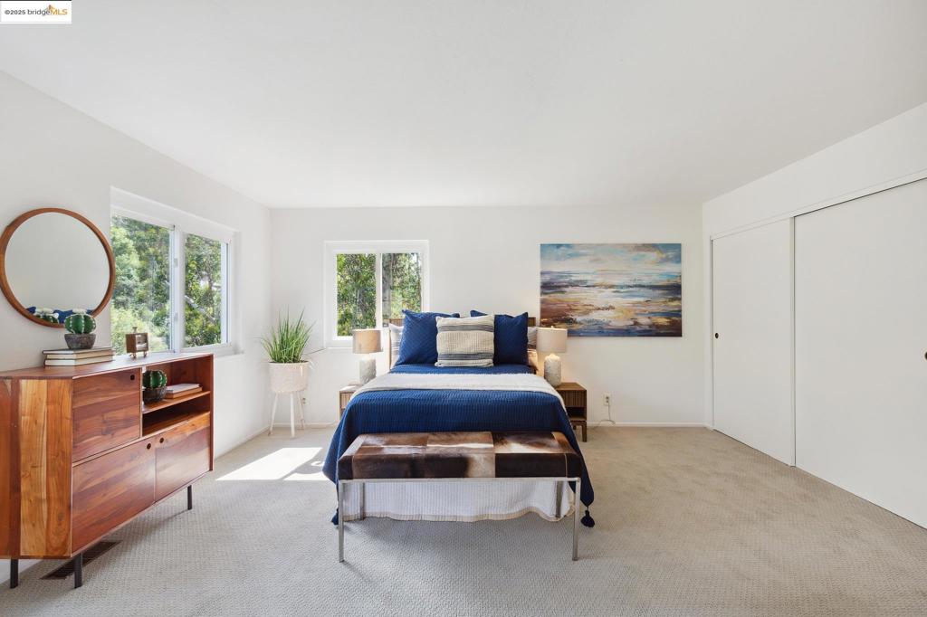 MONTCLAIR - Residential