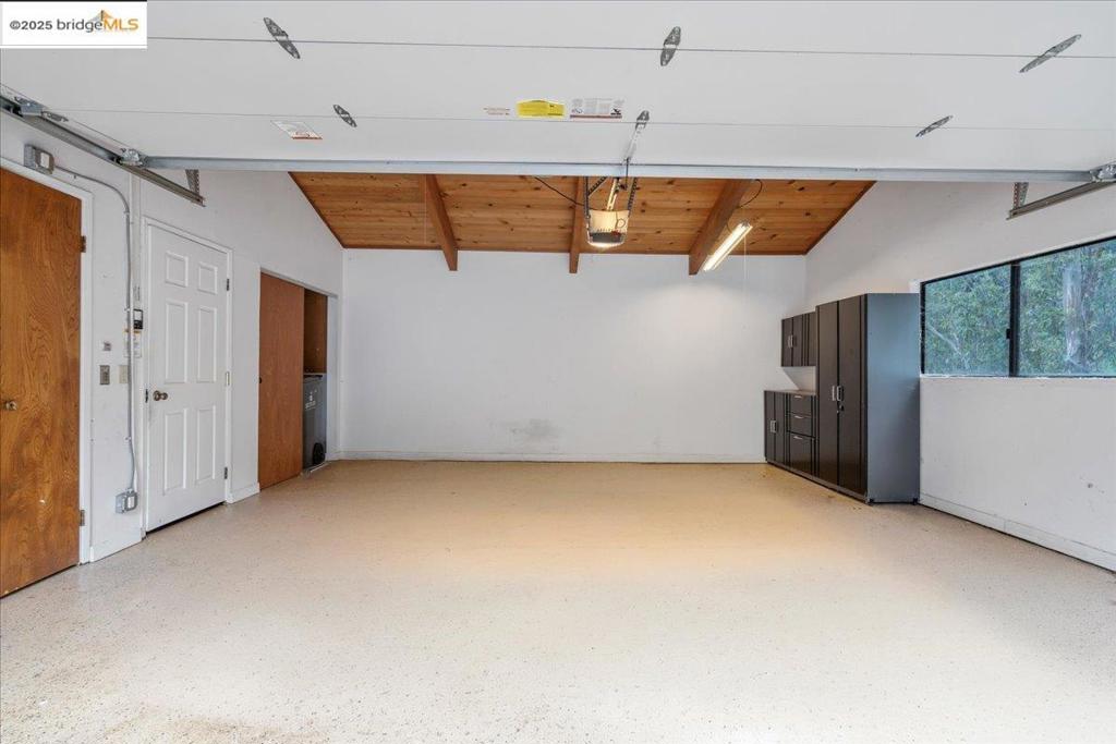 MONTCLAIR - Residential