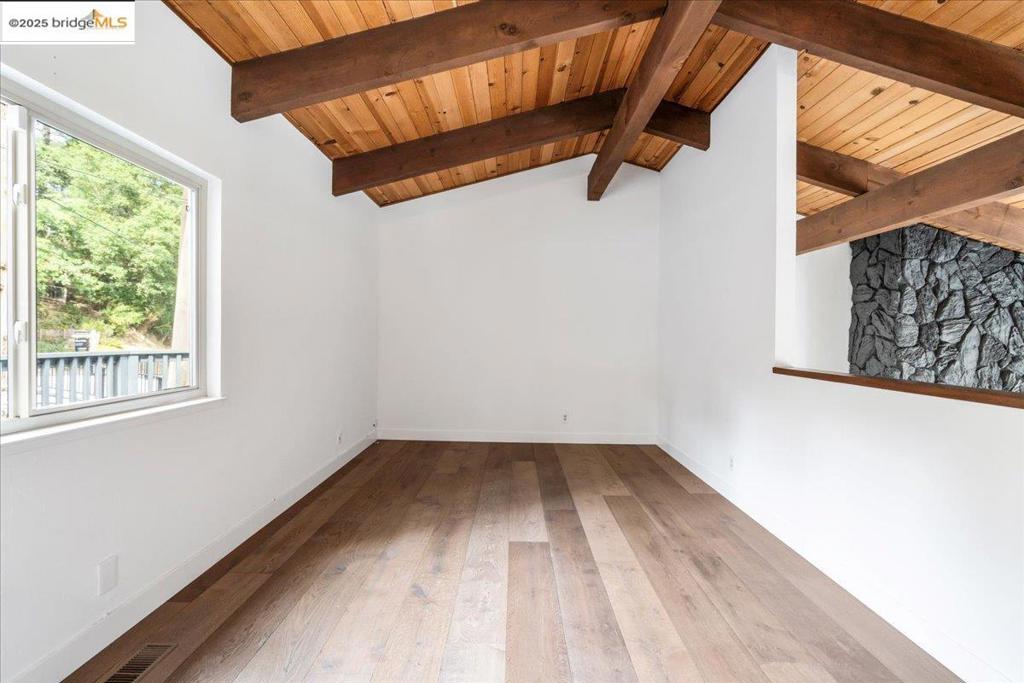 MONTCLAIR - Residential
