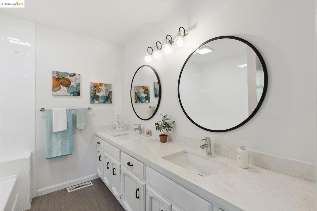 MONTCLAIR - Residential