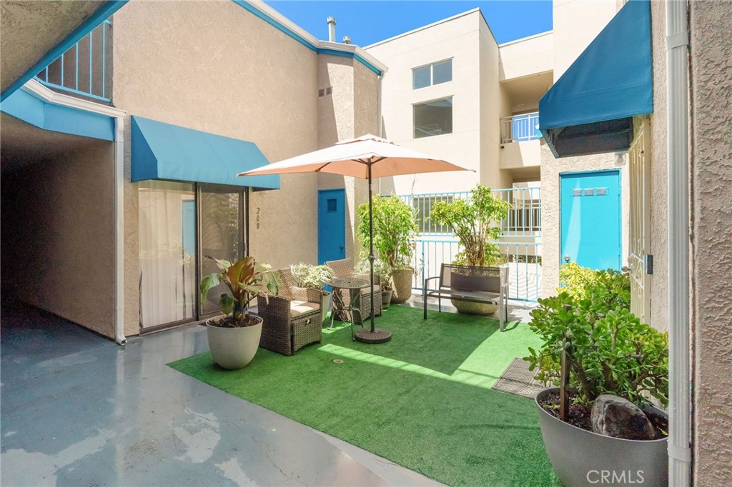 Circle (CA) - Residential Income