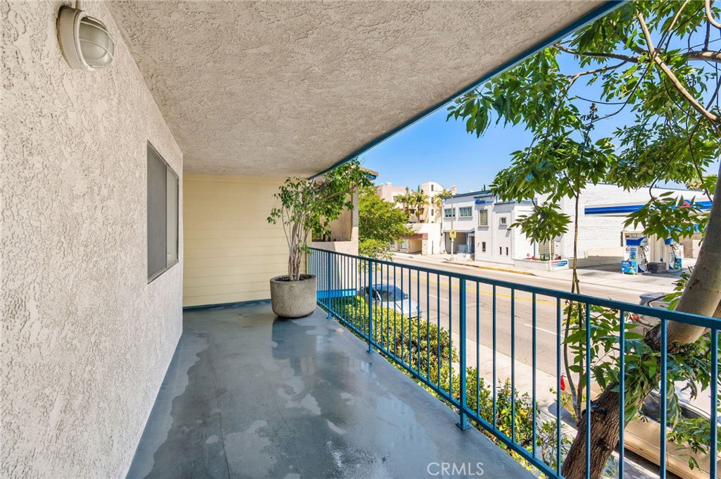 Circle (CA) - Residential Income