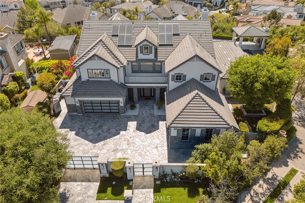 3111 Gardenia Lane