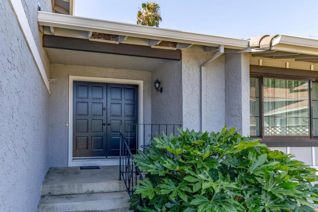 1296 Dentwood Drive