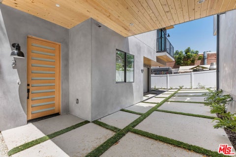 Photo of 1821 N Ashmore Street, Los Angeles, CA 90026 (MLS # 26997135)