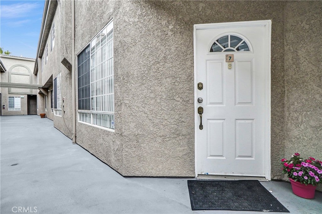 18347 Saticoy 7