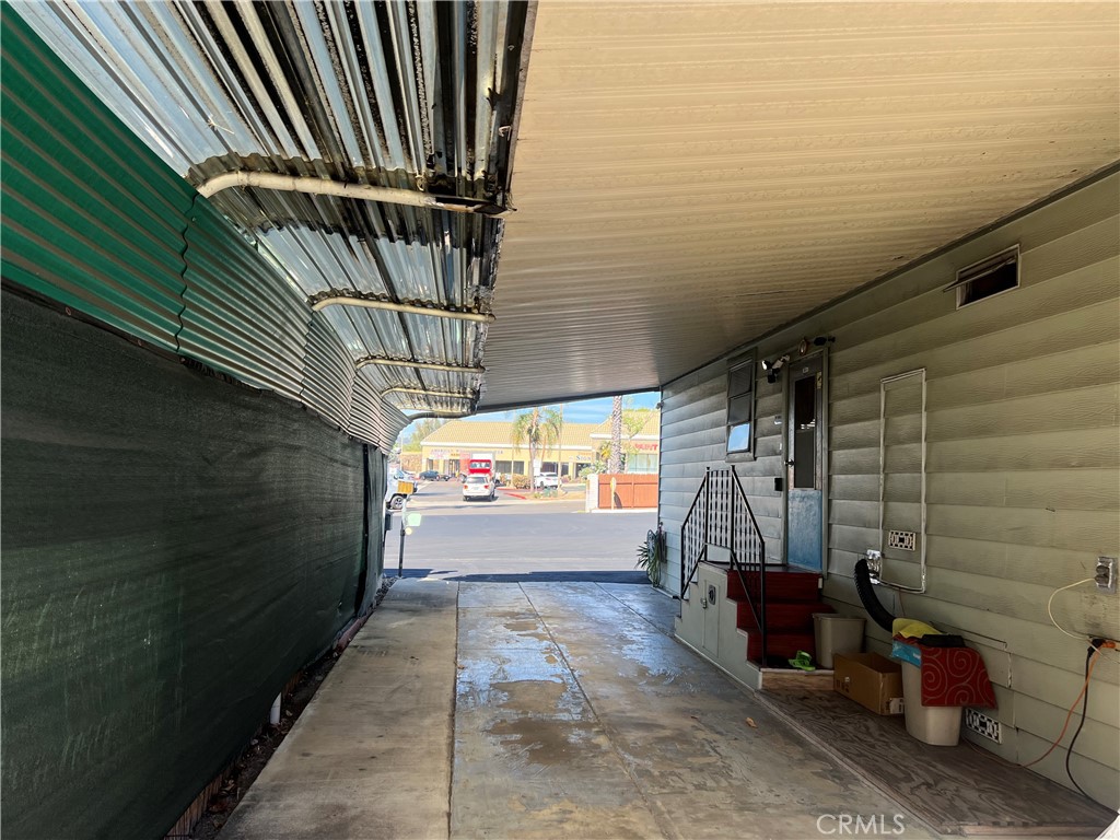 718 Sycamore Avenue 21