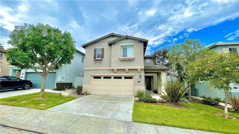 Photo of 17543 Nutwood Dr, Carson, CA 90746 (MLS # CV25231796)