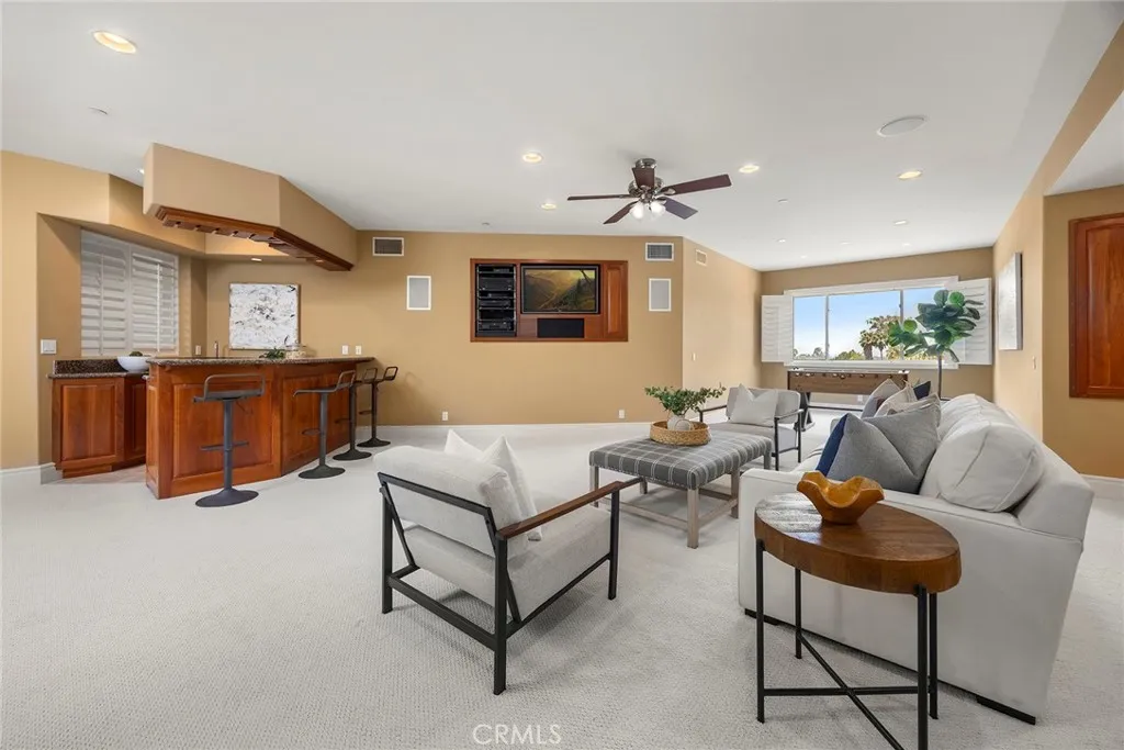 Orange, California 92869, United States, 6 Bedrooms Bedrooms, ,6 BathroomsBathrooms,Residential,Active,174972