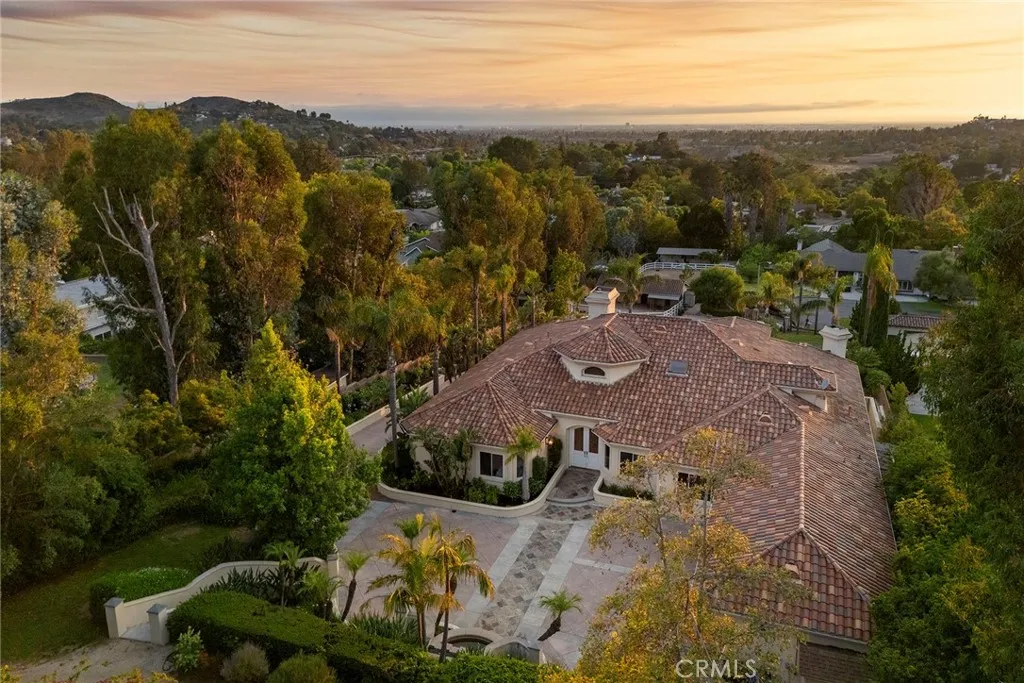 Orange, California 92869, United States, 6 Bedrooms Bedrooms, ,6 BathroomsBathrooms,Residential,Active,174972