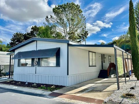 2130 Sunset Dr. #14 Vista CA 92081