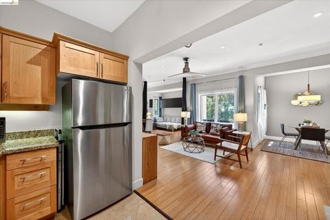 Photo of 574 48th st ST #403, Oakland, CA 94609 (MLS # 41135829)