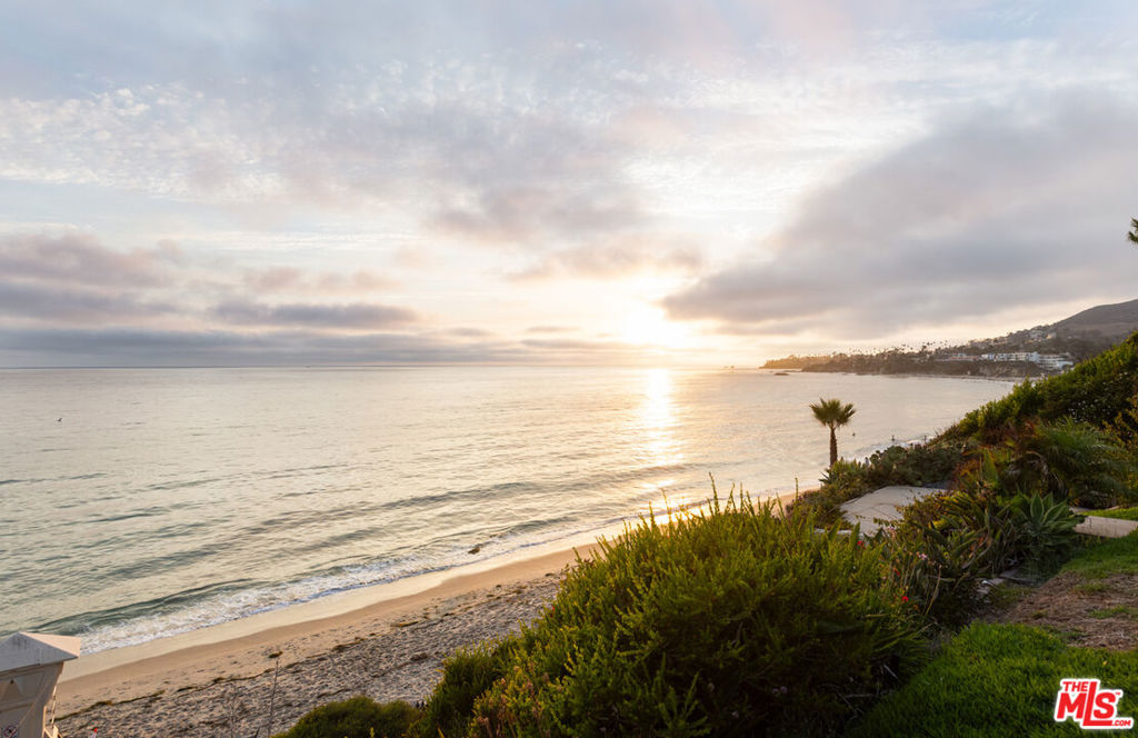 629 S Coast Highway 627
