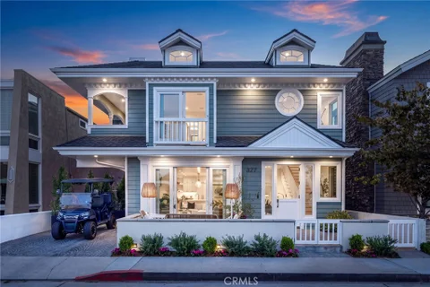 327 Amethyst Ave, Newport Beach, CA 92662 - MLS#: NP26201140