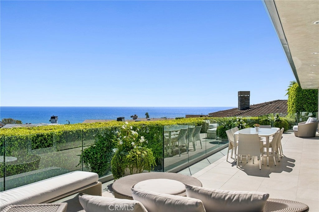 820 Emerald Bay