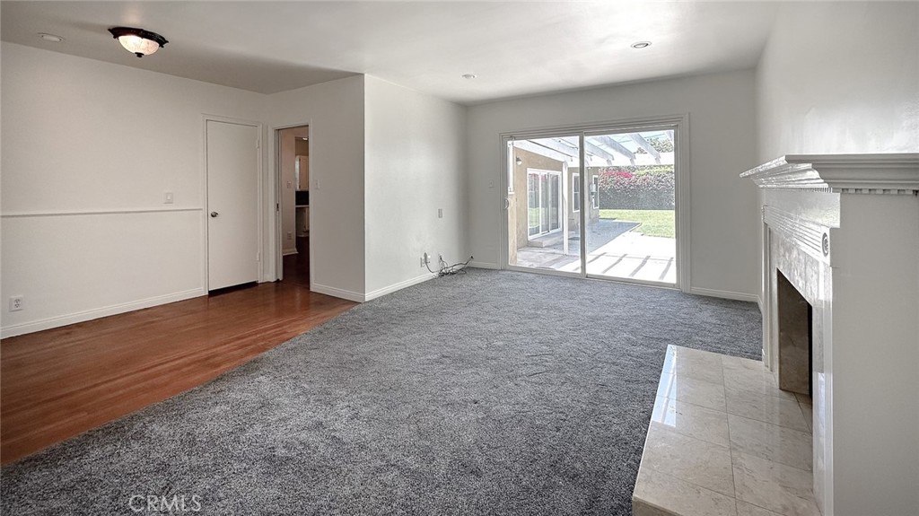 715 W Knepp