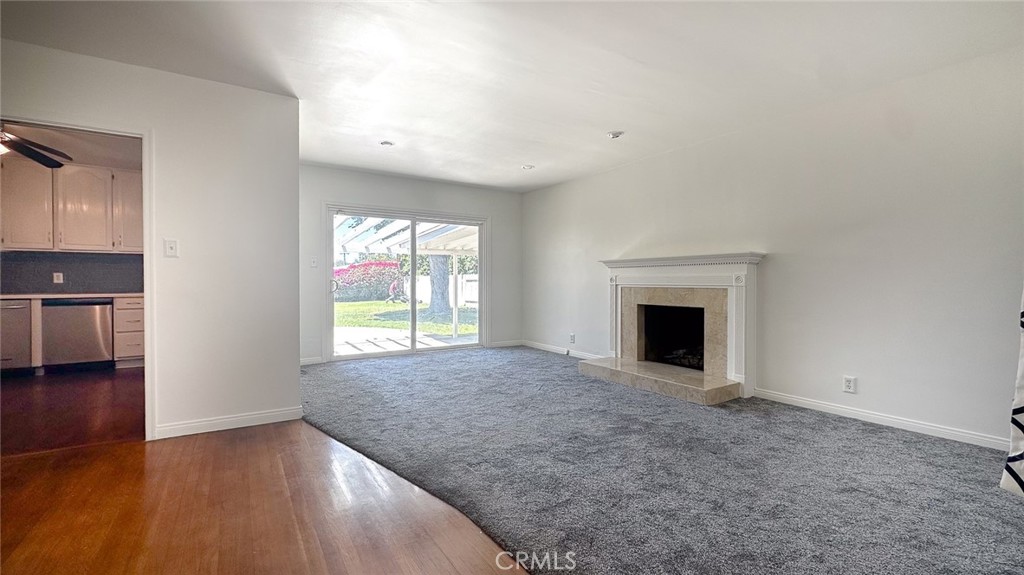 715 W Knepp