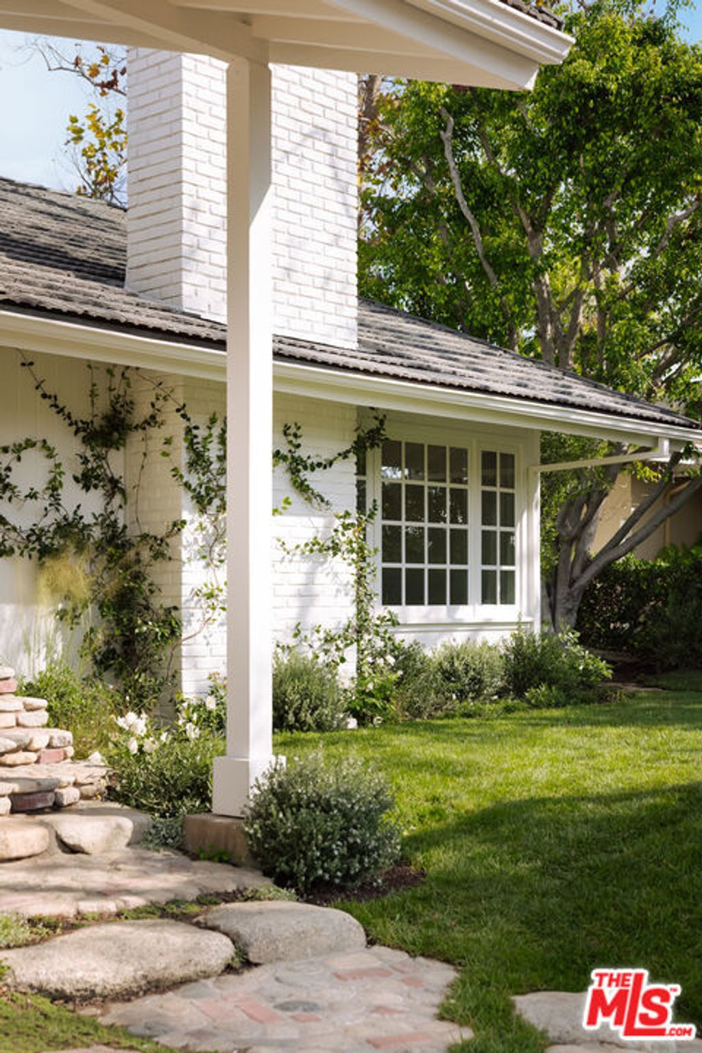 Photo of 2124 Eric Drive, Los Angeles, CA 90049 (MLS # 25615999)