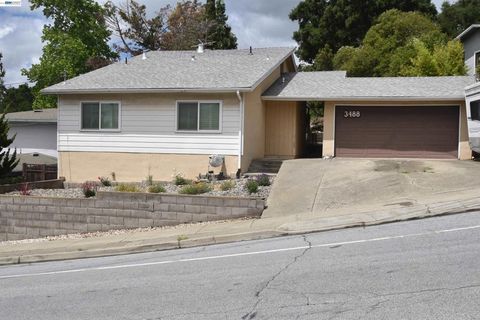 Photo of 3488 Brookdale Blvd Blvd, Castro Valley, CA 94546 (MLS # 41131960)