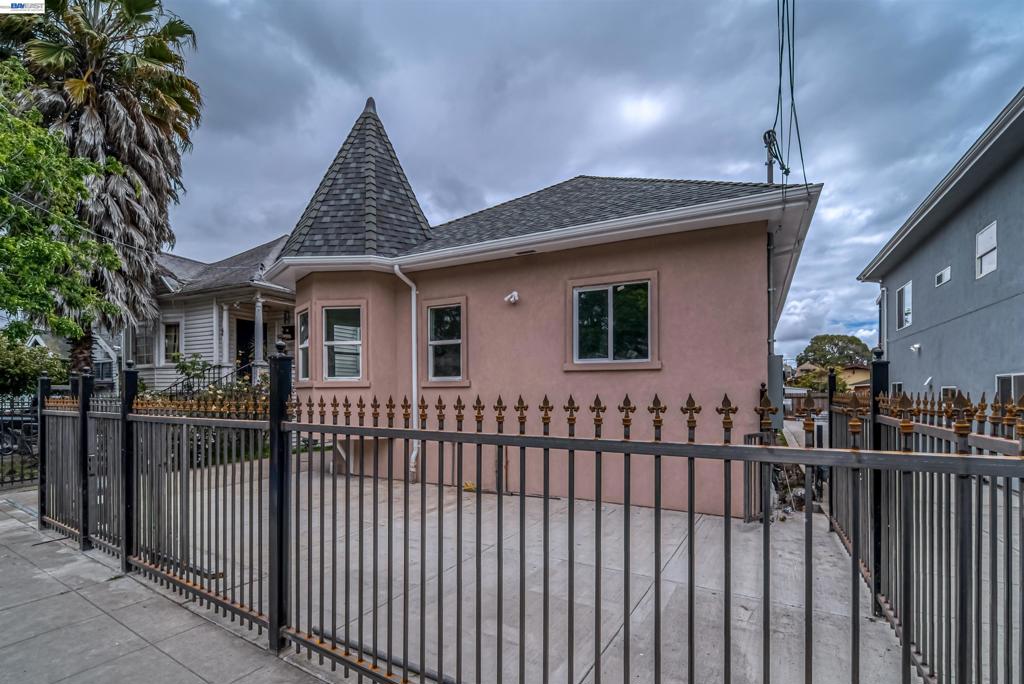 3035 Logan St St, Oakland CA 94601