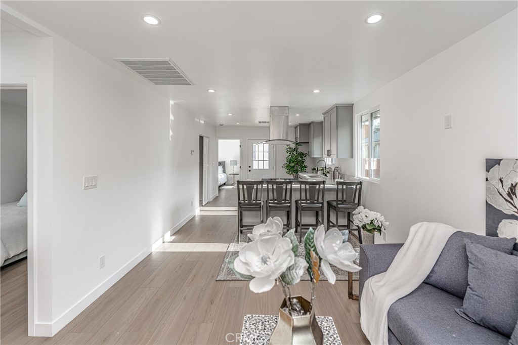 3818 Crawford