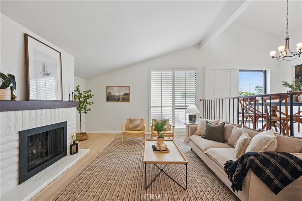 2707 Vanderbilt Ln 1