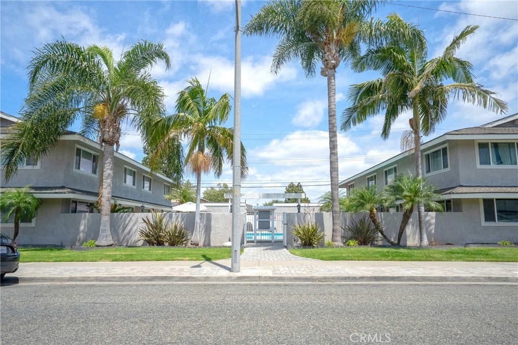 12122 12132 Bailey Avenue