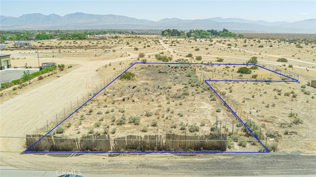 90 E Palmdale Boulevard