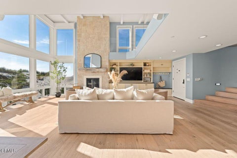 Tiny photo for 1096 Belfast Lane, Ventura, CA 93001 (MLS # V1-35928)