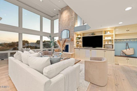 Tiny photo for 1096 Belfast Lane, Ventura, CA 93001 (MLS # V1-35928)