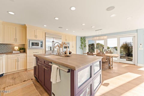 Tiny photo for 1096 Belfast Lane, Ventura, CA 93001 (MLS # V1-35928)
