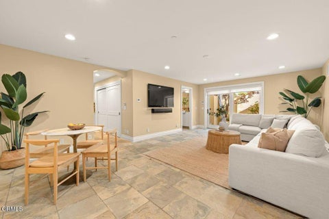 Tiny photo for 1096 Belfast Lane, Ventura, CA 93001 (MLS # V1-35928)