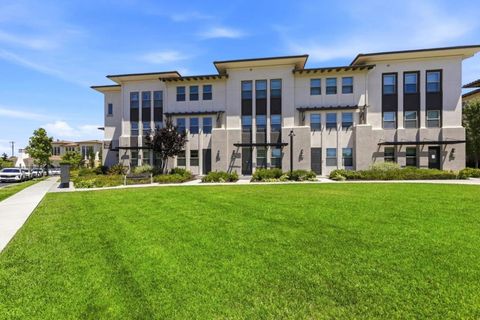 Photo of 1010 Goldenstar Place, San Jose, CA 95131 (MLS # ML82051157)