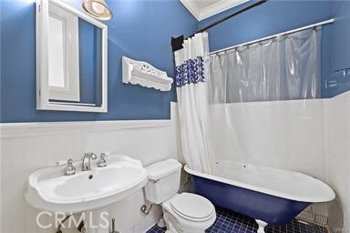 Main image without alt text