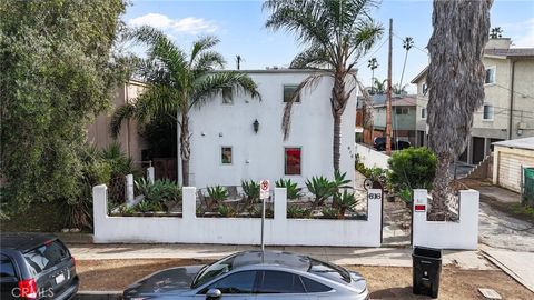 Photo of 616 Sunset, Venice, CA 90291 (MLS # SB26039701)