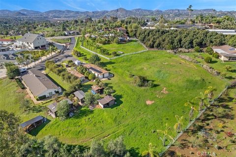 2638 Puebla Escondido CA 92025