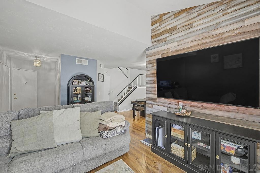 1721 Maxwell B