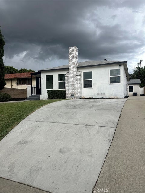 Photo of 13421 Valna Drive, Whittier, CA 90602 (MLS # CV26229358)