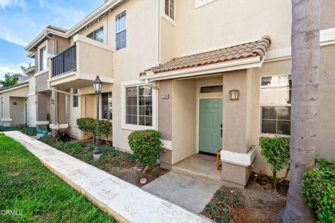 Photo of 2334 Kipana Avenue, Ventura, CA 93001 (MLS # V1-38286)