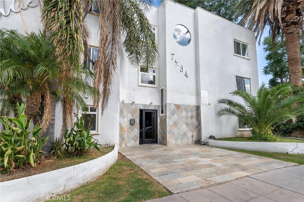 7254 Vassar Ave 308