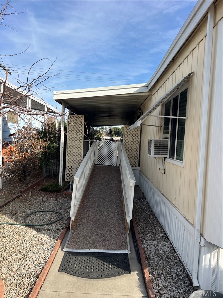 1001 W Lambert Road 284