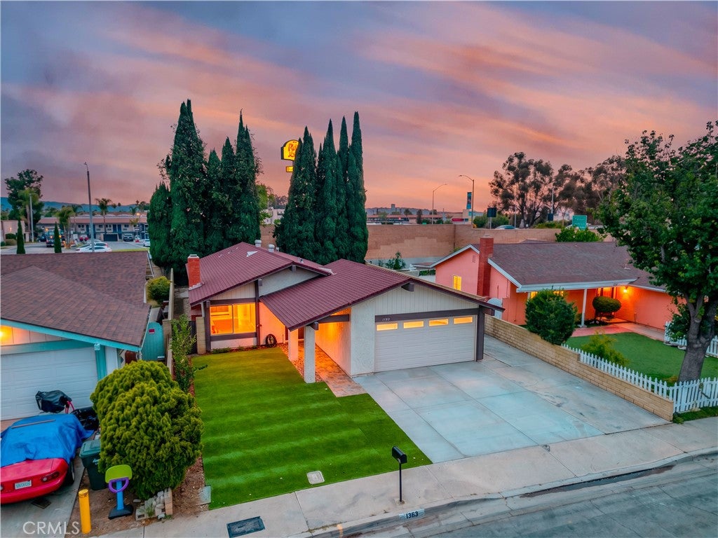 1363 Custoza Avenue