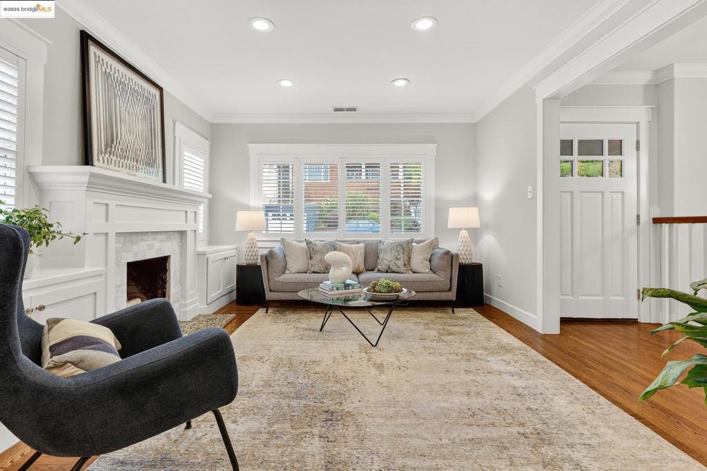 GLENVIEW - Residential