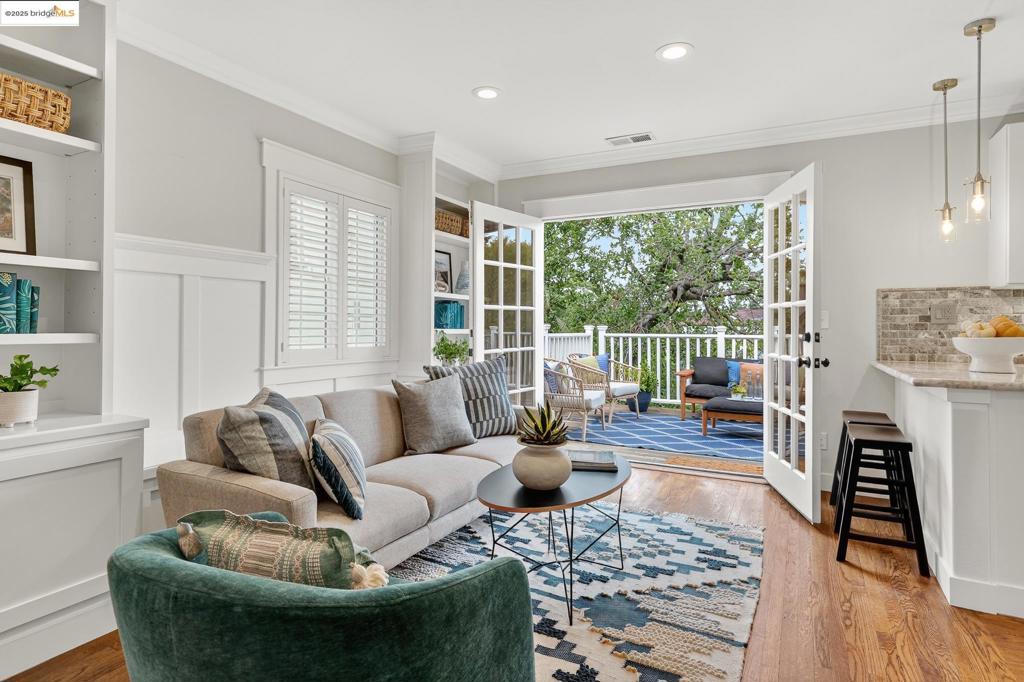GLENVIEW - Residential