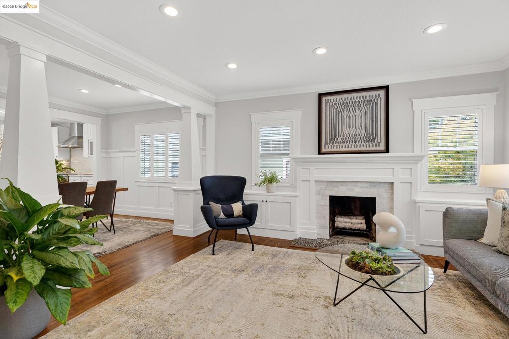 GLENVIEW - Residential