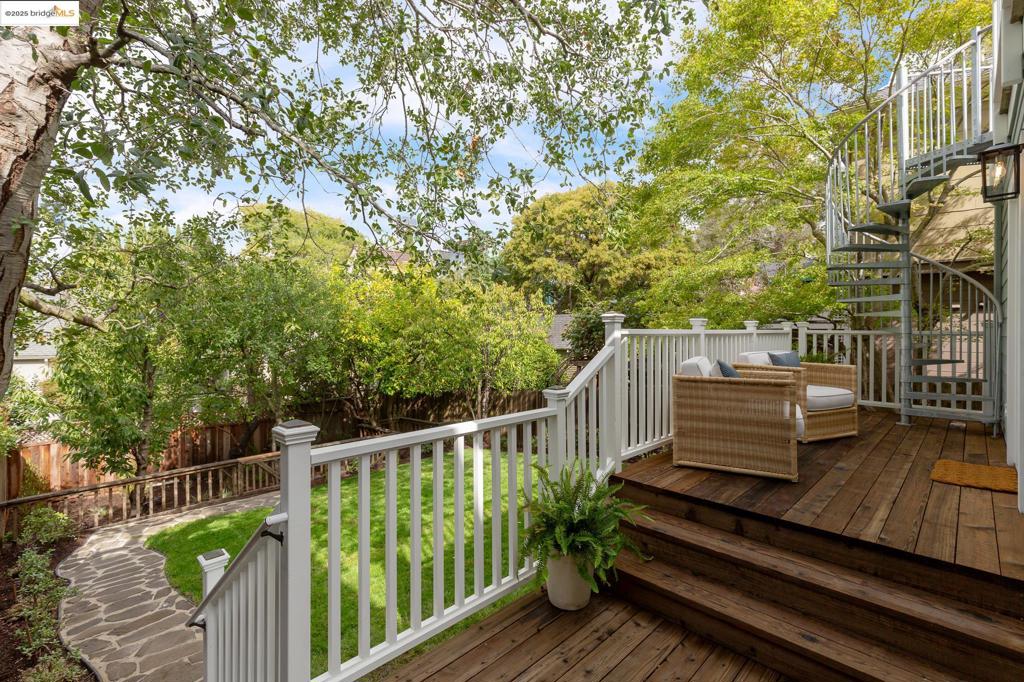 GLENVIEW - Residential