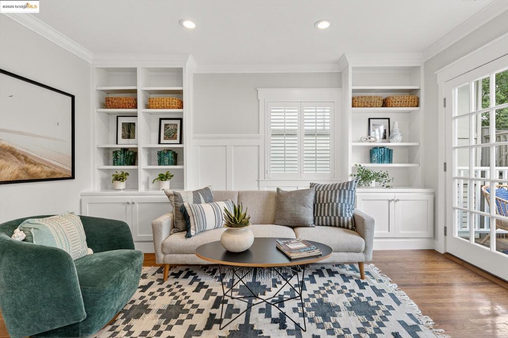 GLENVIEW - Residential