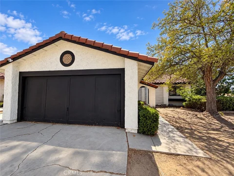 MLS: SR26194214